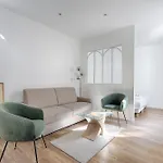 Appartement De Charme Entre Batignolles Et Montmartre