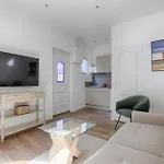 Appartement De Charme Entre Batignolles Et Montmartre