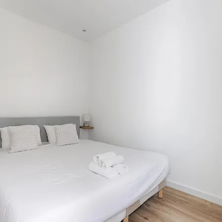 Apartment De Charme Entre Batignolles Et Montmartre