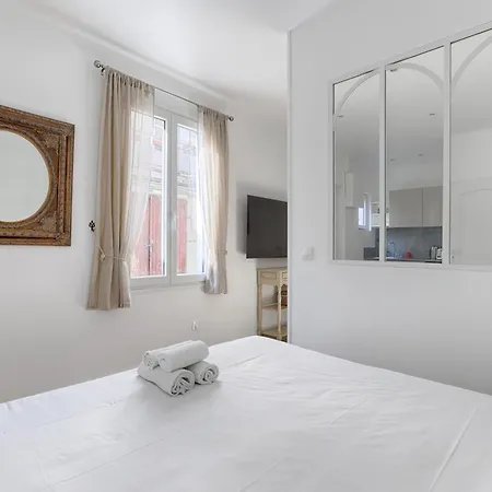 De Charme Entre Batignolles Et Montmartre * Paris