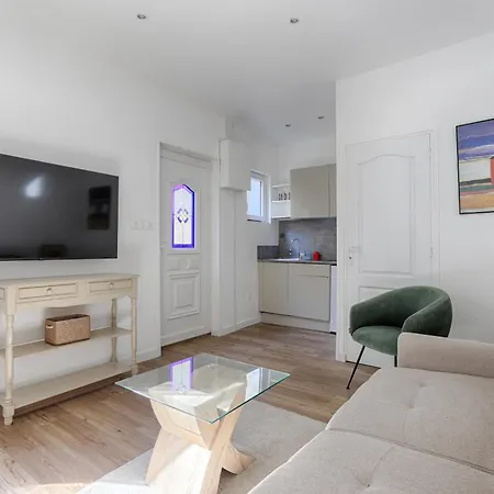 De Charme Entre Batignolles Et Montmartre Apartment Paris
