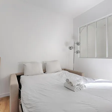 De Charme Entre Batignolles Et Montmartre *
